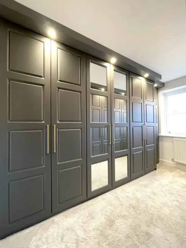 Stunning Brown Wardrobe New